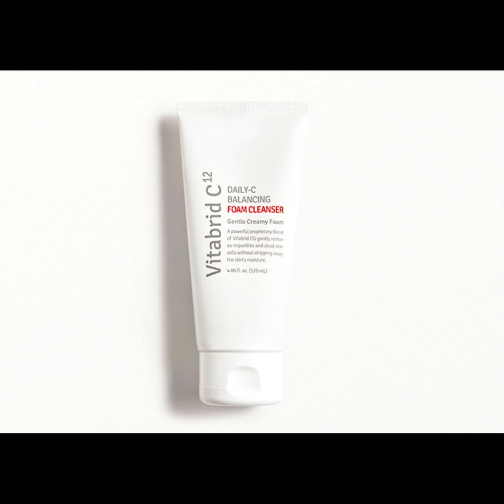 VITABRID C12
Daily-C Balancing Foam Cleanser
